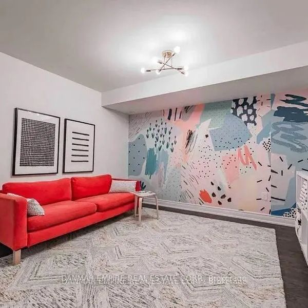 48 Hiawatha Court - Photo 1