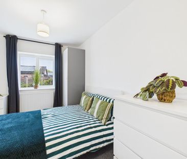 1 bedroom in a house share to rent - Photo 1