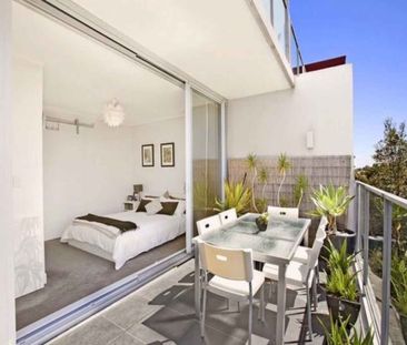 Spacious North Facing with City Views + Parking - Photo 1