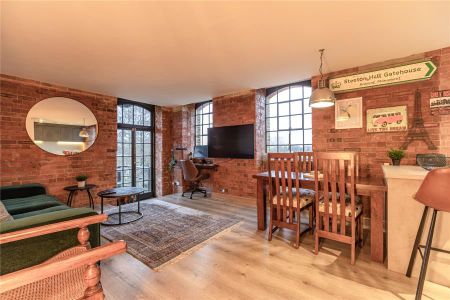 Bourneside Road, Addlestone - 2 bedrooms Property for lettings - Seymours - Photo 3