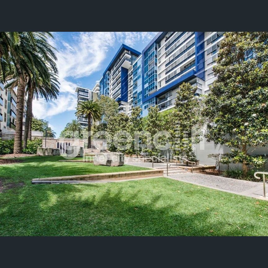 ONE BEDROOM APARTMENT IN AQUILON BUILDING - Photo 1