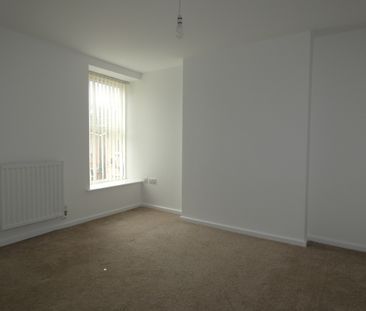 Kirby Rd Flat C - Photo 6