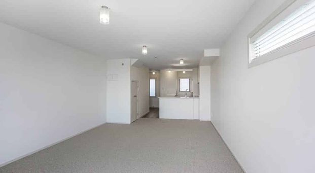 Modern 2 Bedroom Apartment - Photo 1