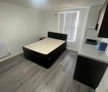 Studio to rent - Photo 5