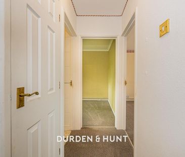 St. Winifreds Close, Chigwell, IG7 - Photo 3