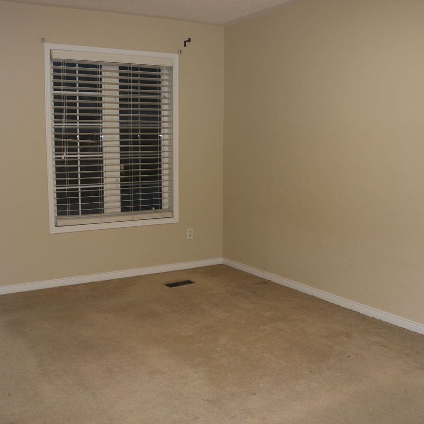 For Lease - 240 Mclevin Avenue Unit# Main, Toronto, Ontario - Photo 1