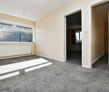 3 bedroom Bungalow To Let Total Size: 1077 SQ FT - Photo 3