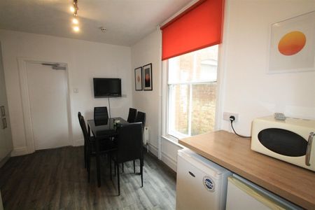 Magdalen Road, Exeter - Photo 3