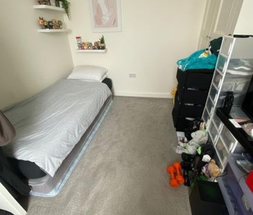 3 bedroom terraced house to rent - Photo 3