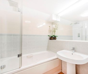 2 Bed Maisonette, St Giles High Street, WC2H - Photo 5