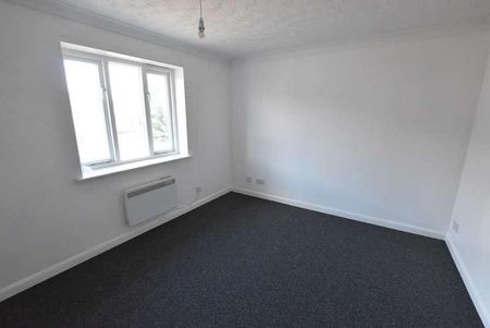 Thistle Close, Thetford, IP24 - Photo 2