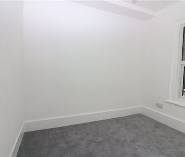 Napier Avenue, Southend-on-Sea, Essex, SS1 1LZ - Photo 3