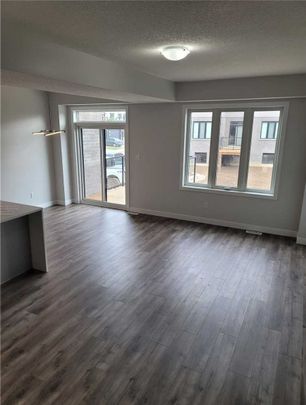 For Lease - 3380 Singleton Avenue Unit# 95, London South, Ontario - Photo 1