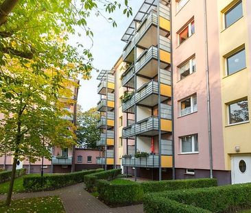 Kleine 2-Zimmer-Wohnung mit Balkon direkt am Bahnhof Lehe! - Foto 1