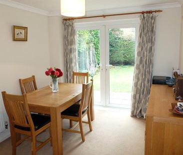 3 bedroom detached house to rent - Photo 3
