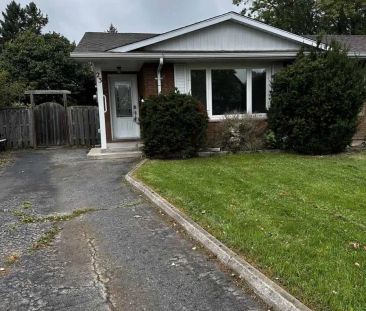 23 FAIRLAWN CRESCENT — 4 Bedroom - Photo 1