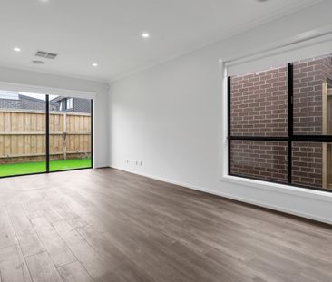 Family Home - Photo 2