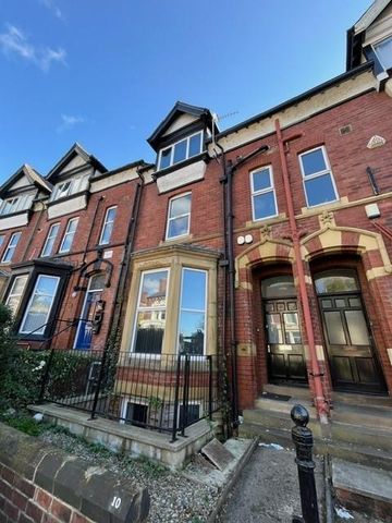 10A Regent Park Terrace, Leeds, LS6 2AX - Photo 2