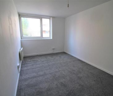 3 bedroom apartment to rent - Photo 2