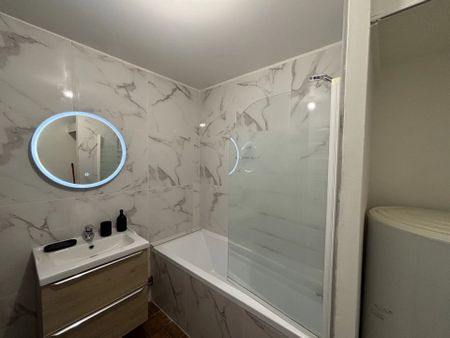 Location Appartement 2 pièces 48 m2 à Saint-Étienne - Photo 5