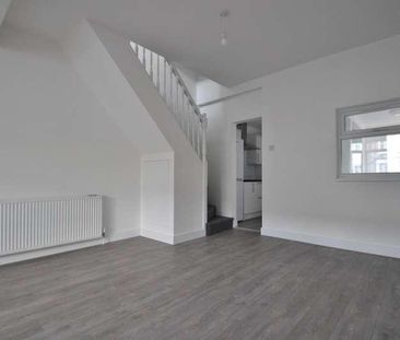 Olive Road, Plaistow, E13 - Photo 1