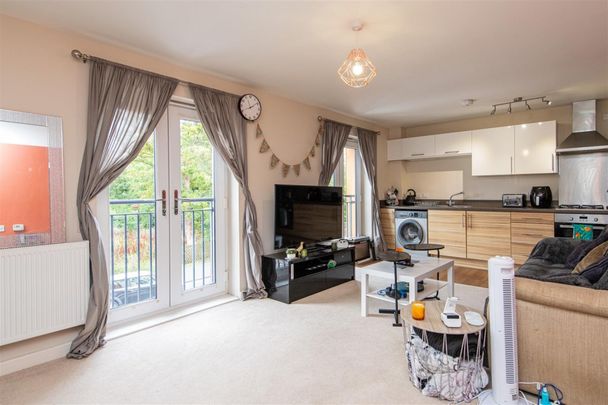 1 bed Flat To Let - Photo 1