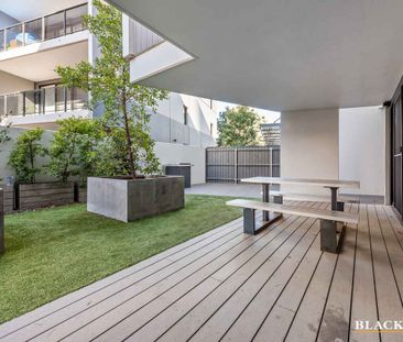 EASY CARE, OPEN PLAN DESIGN FOR CASUAL LIVING - Photo 1