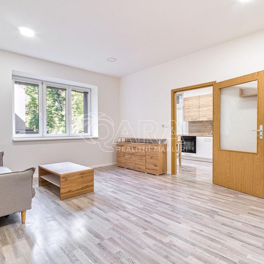 Pronájem bytu 1+1 43 m² - Photo 1