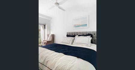 Sunlit 1 bedroom right at Bondi Beach - Photo 5