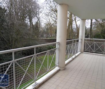 Location Appartement 2 pièces 50m² LILLE 59000 - Photo 3