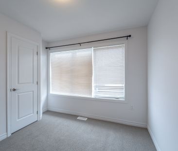 For Lease - 461 Blackburn Drive Unit# 110, Brantford, Ontario - Photo 3