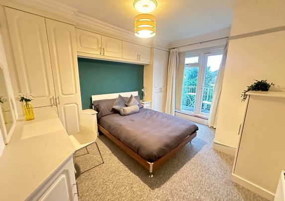 GRITTLETON ROAD - DOUBLE ROOM - Photo 1