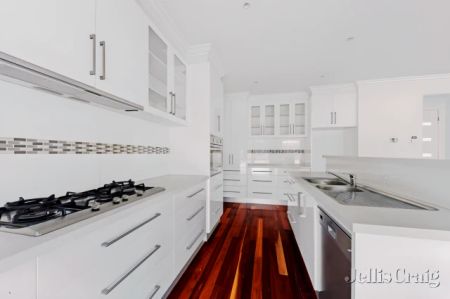 3 Bed, 2 Bath - Photo 5