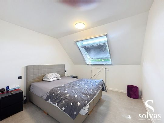 Instapklaar ruim appartement met 3 slaapkamers en balkonterras - Photo 1
