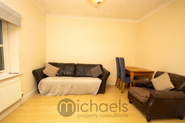 3 bedroom apartment to rent - Photo 1