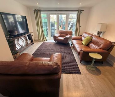 3 bedroom terraced house to rent - Photo 5