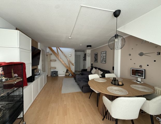 #2,5-Raum-Wohnung #Maisonette #Balkon #Bad mit Fenster und Wanne #Küche mit Fenster #Johannesvorstadt - Foto 1