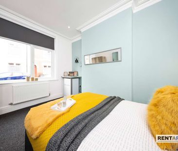 A Brilliantly Located and Beautifully Furnished Houseshare for Rent... - Photo 6