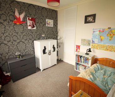 2 bedroom terraced house to rent - Photo 4