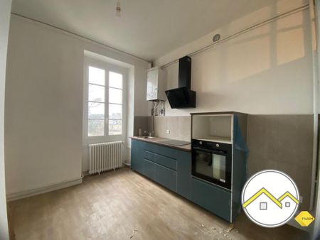 Location Appartement 4 pièces 113m² CHATEAUBRIANT 44110 - Photo 2