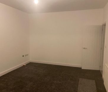 2 bedroom bungalow to rent - Photo 2