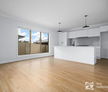 EXECUTIVE STYLE 3 BEDROOM HOME - Photo 4