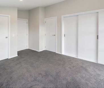 Naenae Living - Photo 1