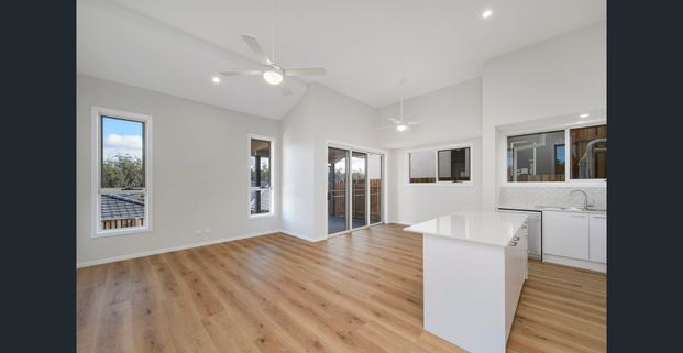 Ultra-stylish Residence Offering Luxurious Liveability - Photo 1