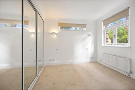 Eton Avenue, London - Photo 2
