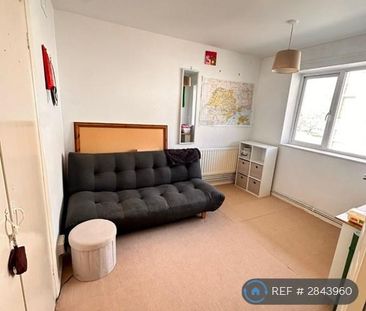 2 bedroom maisonette to rent - Photo 2