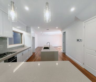 16 Loma Linda Grove, Balwyn North VIC 3104 - House For Rent | Domain - Photo 3