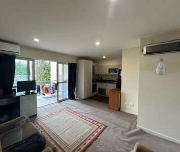 First-Floor Two-Bedroom Apartment - Phillipstown - Photo 1