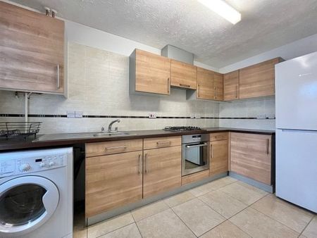Selway Drive, Moreton Hall, IP32 7PL - Photo 3