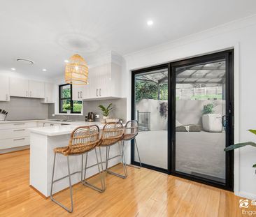Large Quality Renovated Family Home In Popular Jewells - Photo 2